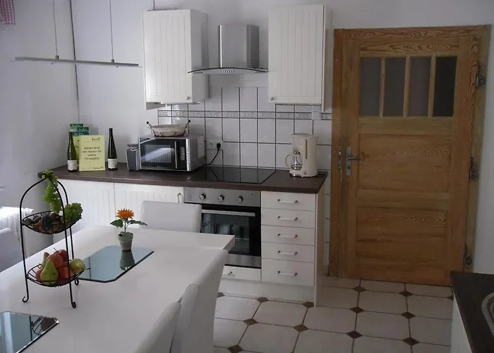 Appartamento Winzeranwesen - Weingut Christian Eberley- Ii Mindestaufenthalt 4 Naechte - Minimum 4 Nights Neustadt an der Weinstraße