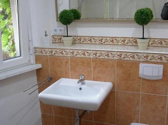 Winzeranwesen - Weingut Christian Eberley- Ii Mindestaufenthalt 4 Naechte - Minimum 4 Nights *